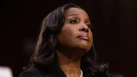US Appeals Court Prevents Trump from Dismissing Fed Governor Cook